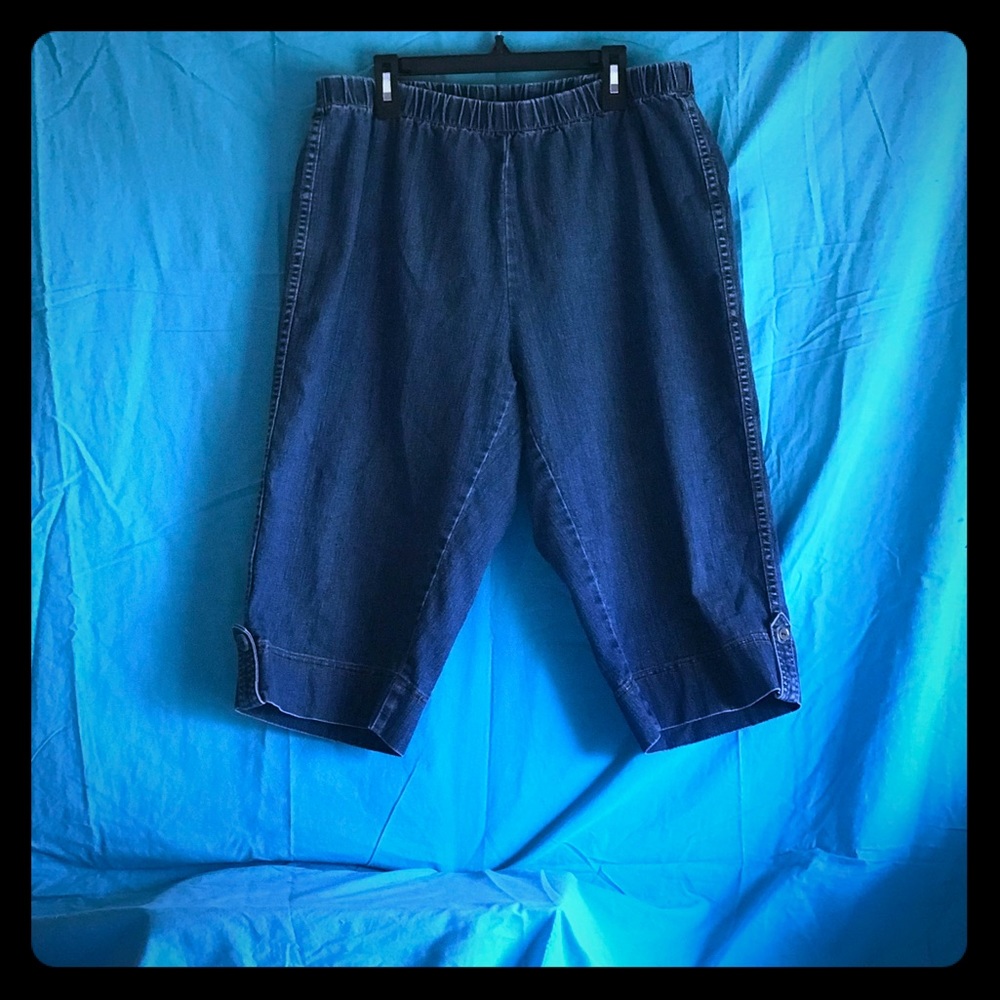 JMS Women’s Capri pants